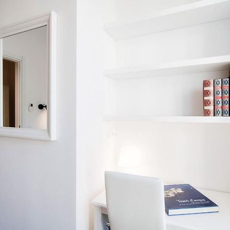White Loft Como Center - By House Of Travelers Exterior foto