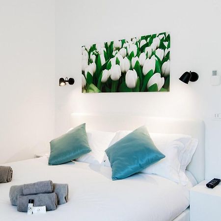 White Loft Como Center - By House Of Travelers Exterior foto