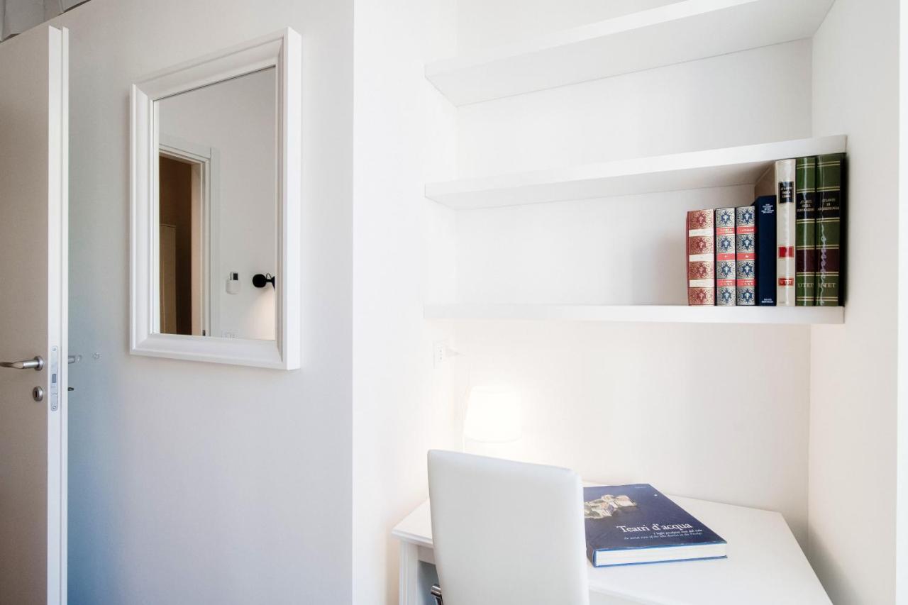 White Loft Como Center - By House Of Travelers Exterior foto
