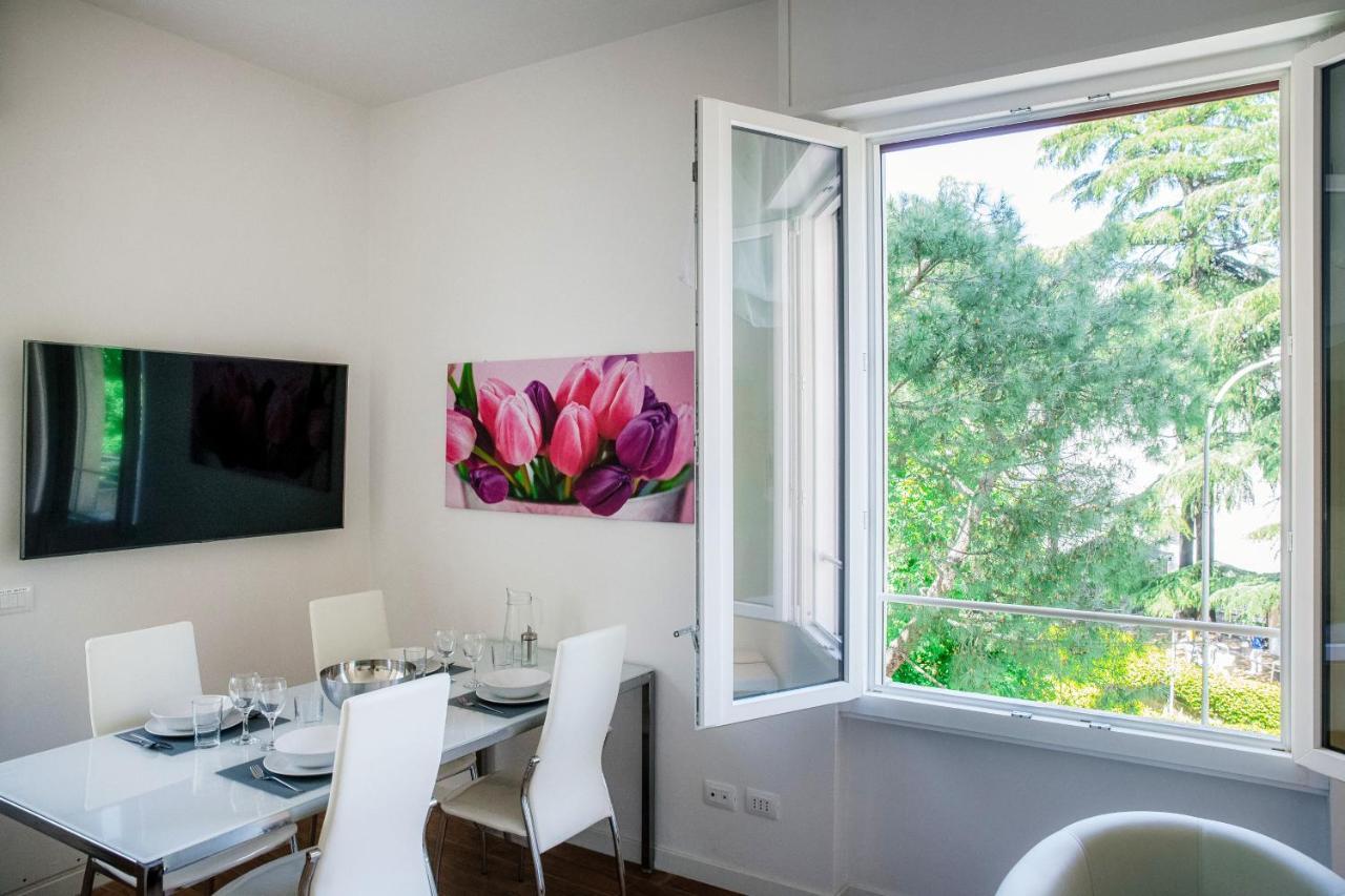 White Loft Como Center - By House Of Travelers Exterior foto