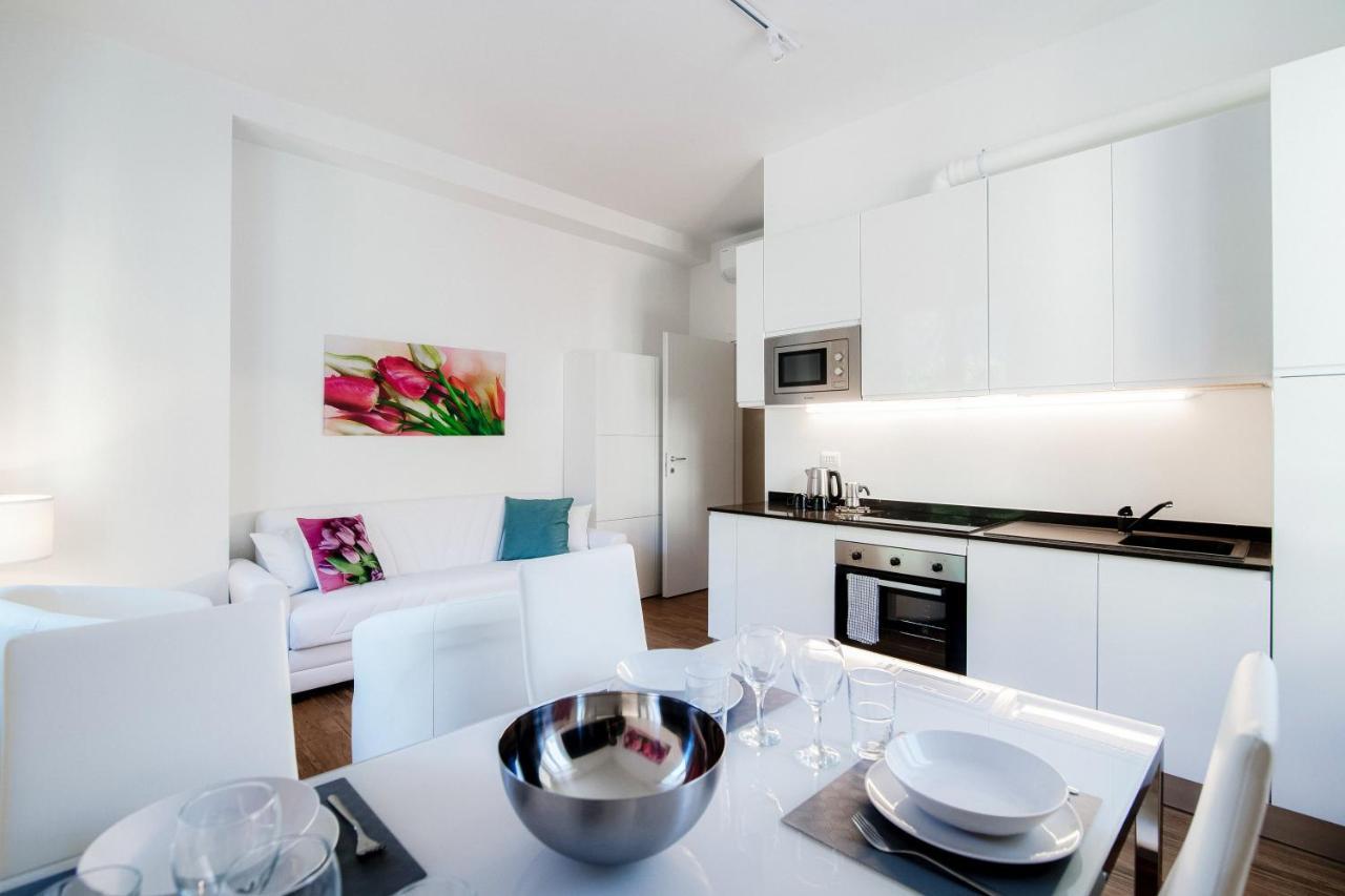 White Loft Como Center - By House Of Travelers Exterior foto